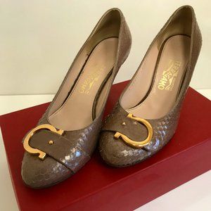 Salvatore Ferragamo Cassia Nero Calfskin pumps